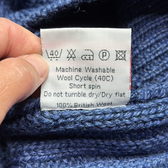 Woolovers Blue Wool Fisherman Sweater Size Medium - Picture 9 of 9